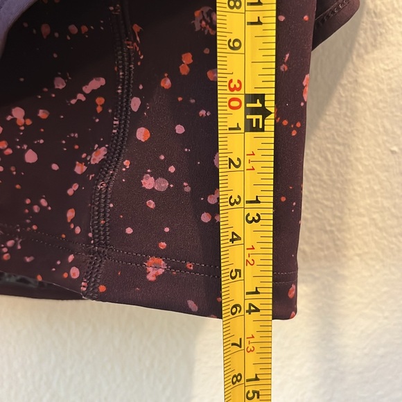 Athleta HIIT it 2-In-1 Shorts - Size XL - Warm Splatter Color - Picture 8 of 8